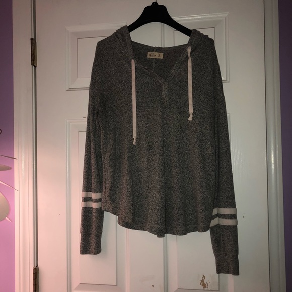 Sweatshirt - Picture 1 of 2